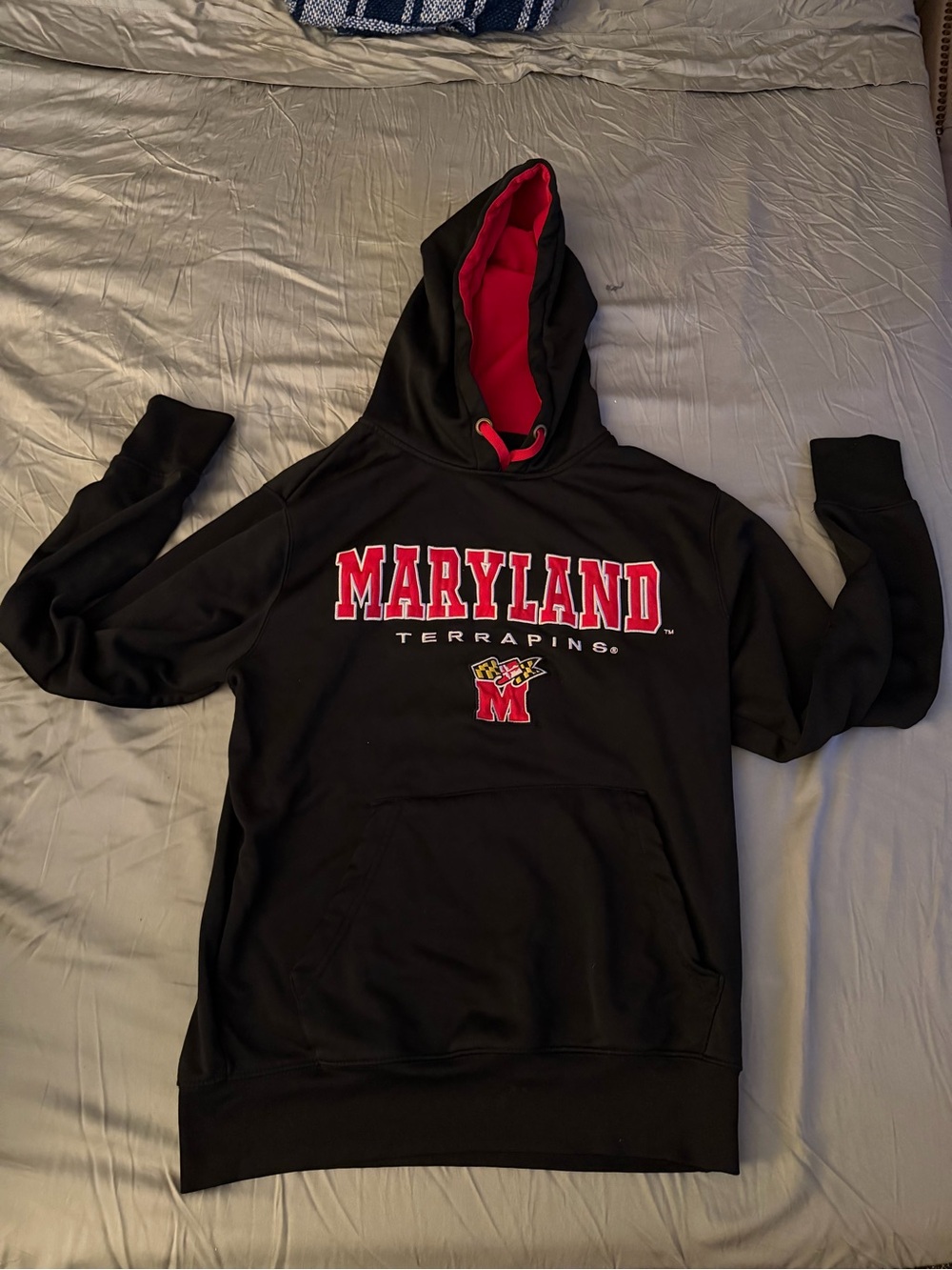 University of Maryland (UMD) pullover Black women’s size M